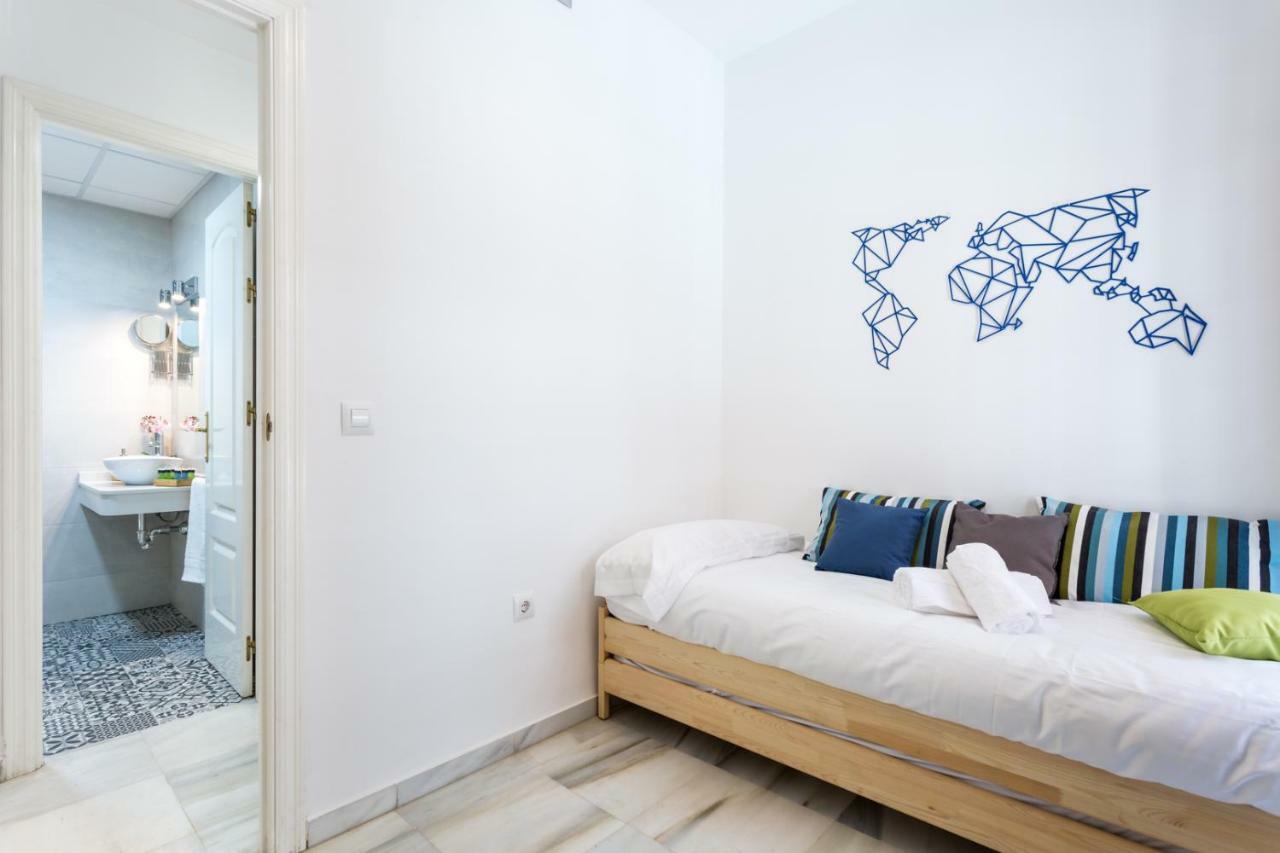 Uniko Home Sevilla ภายนอก รูปภาพ